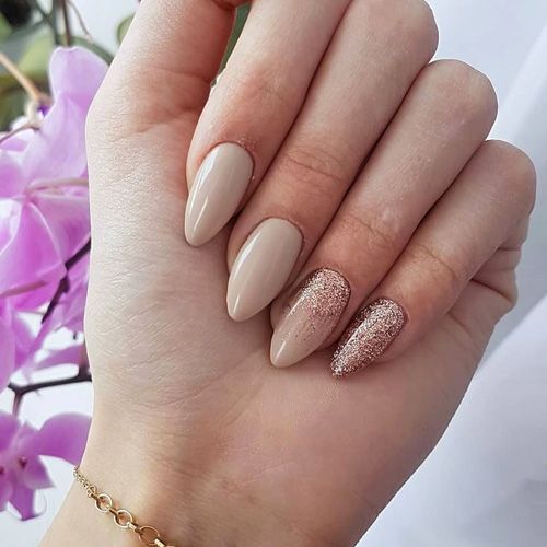 Modne Paznokcie Z Brokatem Top Licznych Inspiracji Na Pi Kny Manicure Strona Z